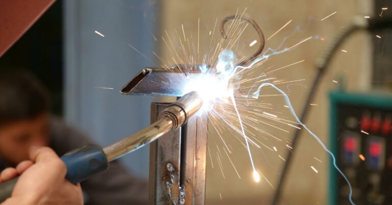 Pros and Cons of Aluminum Arc Welding