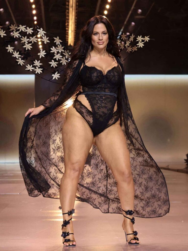 Ashley Graham's Body Measurements